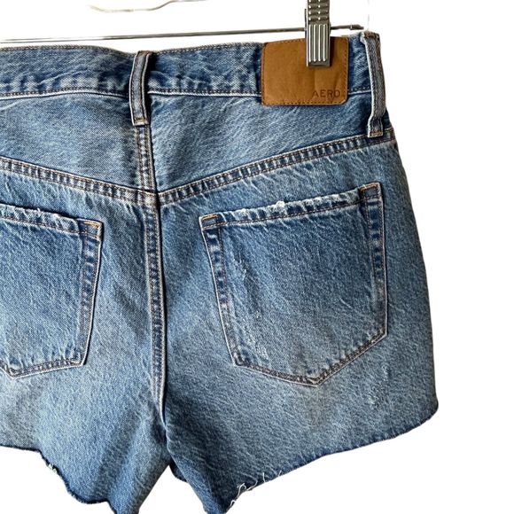 NWT Aero 90s High Rise Cut-Off 4" Jean Denim Shorts Sz 6 Raw Hem Button Fly - Picture 7 of 8